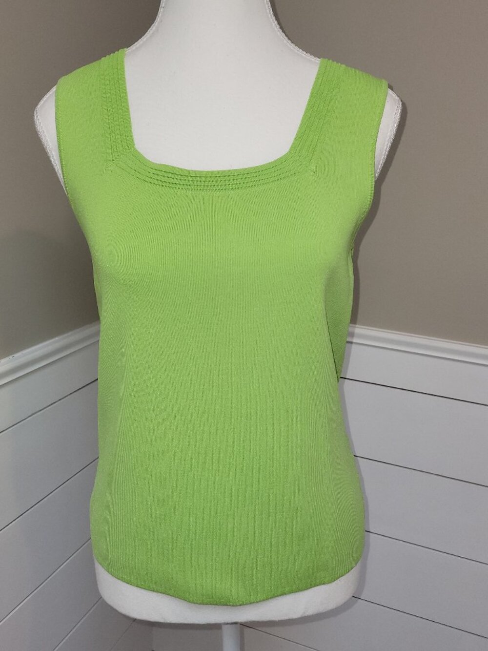 Classy Sleeveless Lime Green Colored Shell Top- Size M